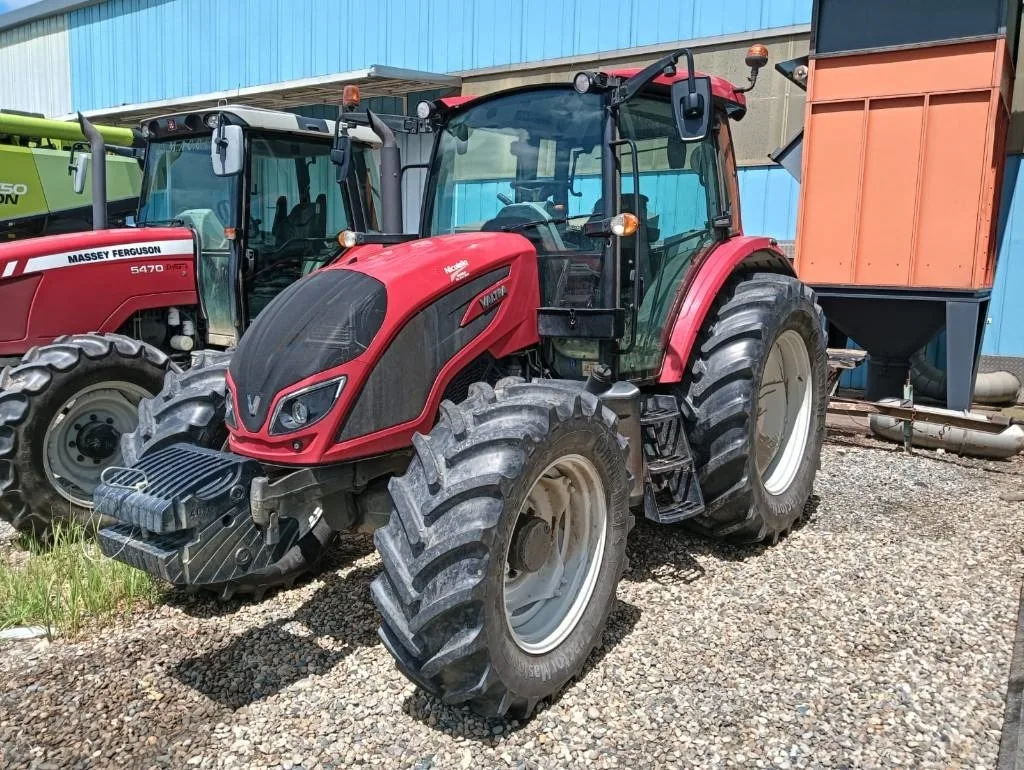 Tracteur Valtra A114 Hi-Tech